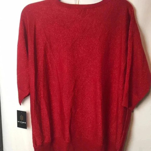 IN STUDIO WO SZ 2X RED METALLIC SWEATER & CHRISTMAS ACCENT NECKLACE - Picture 8 of 11